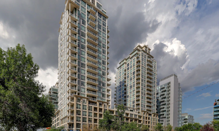 246-222 Riverfront Avenue SW