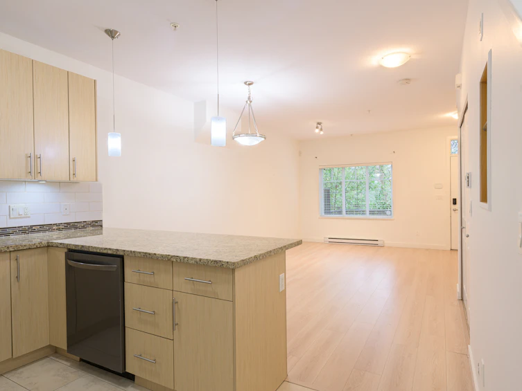 112-3888 Norfolk Street, Burnaby, BC, V5G 1E5 - 3