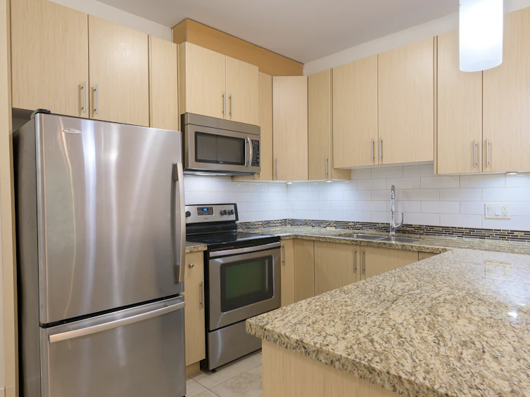 112-3888 Norfolk Street, Burnaby, BC, V5G 1E5
