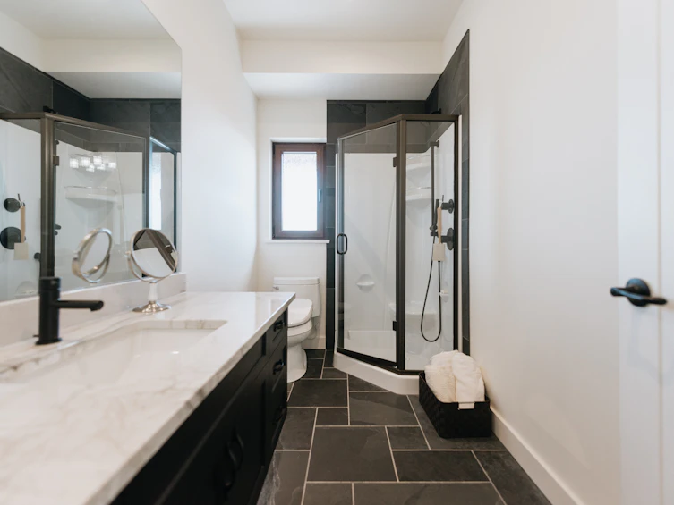 6035 Silverstone Lane, Sechelt, BC, V7Z 0T8 - 34