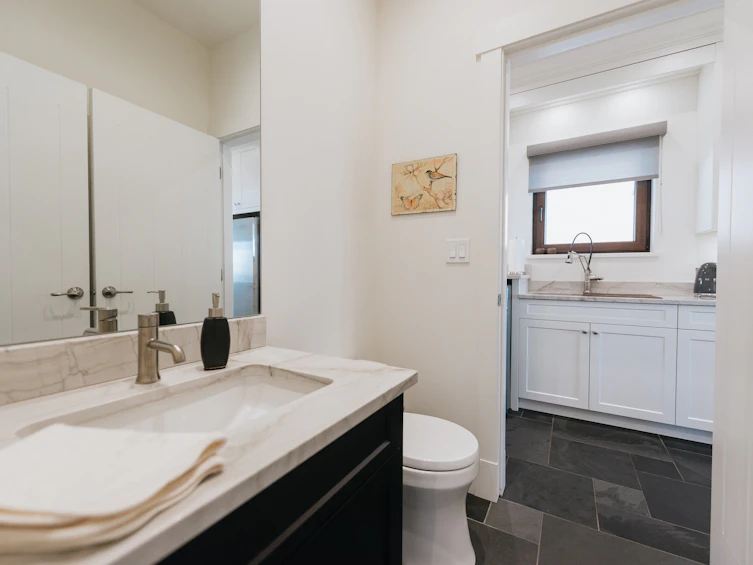 6035 Silverstone Lane, Sechelt, BC, V7Z 0T8 - 24