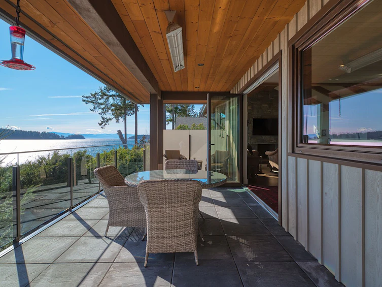 6035 Silverstone Lane, Sechelt, BC, V7Z 0T8 - 6