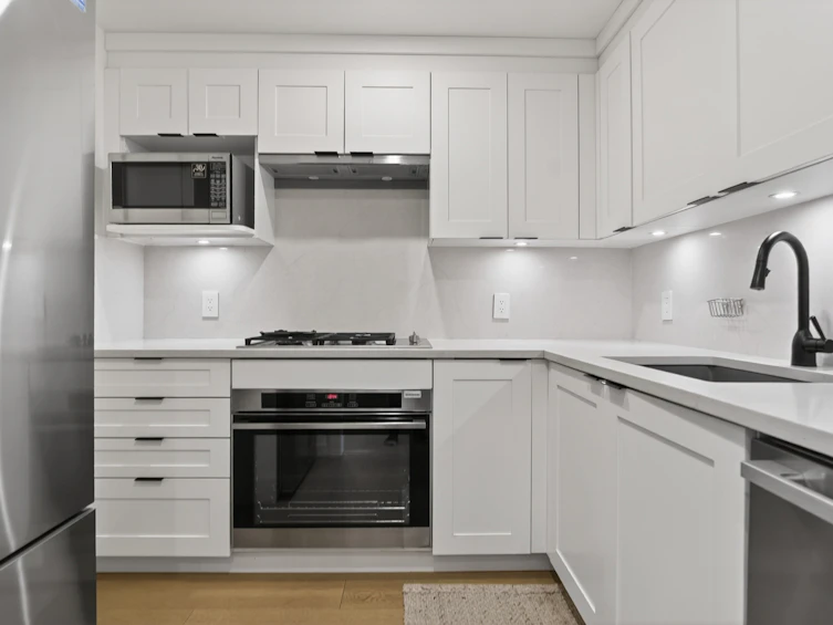 305-560 Cardero Street, Vancouver, BC, V6G 3E9 - 10