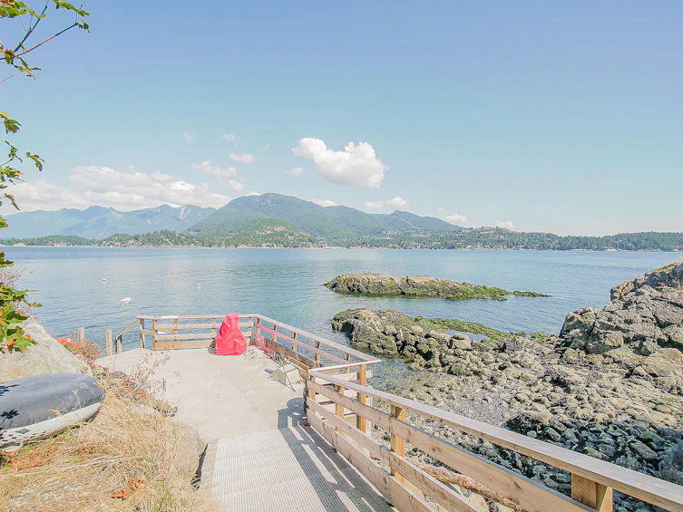 16 Passage Island, Passage Island, BC, V7W 1V7 - 16