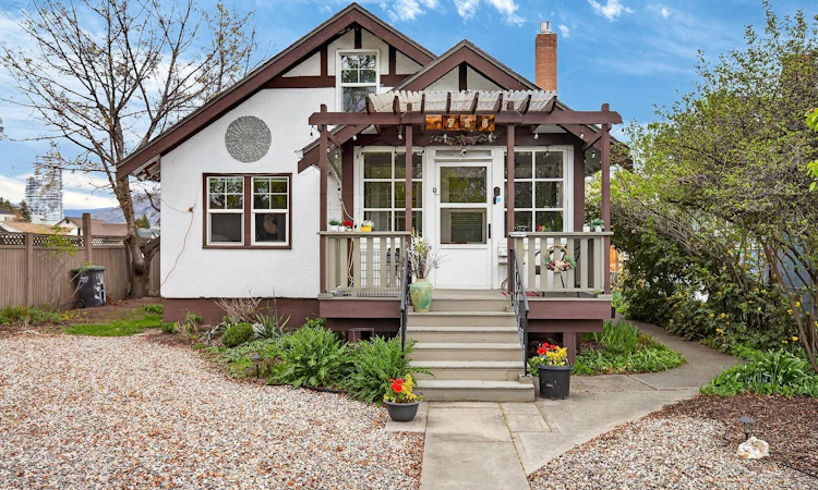716 Lawson Avenue