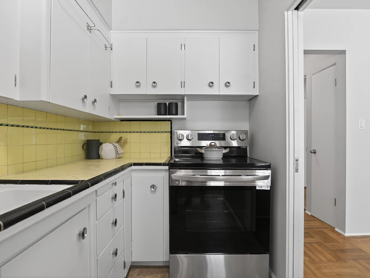 207-1879 Barclay Street, Vancouver, BC, V6G 1K7 - 13