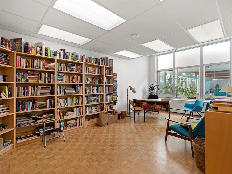 1005-250 Douglas Street, Victoria, BC, V8V 2P4 - 30