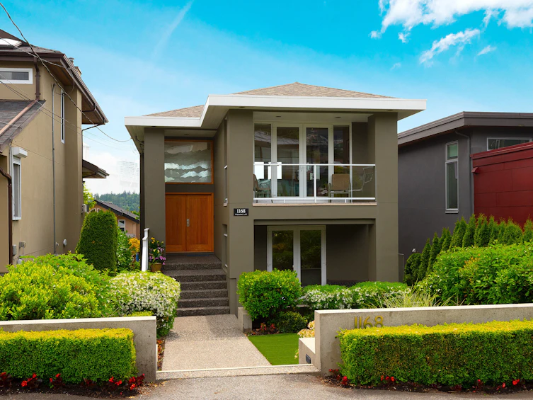 1168 Esquimalt Avenue, West Vancouver, BC, V7T 1K1