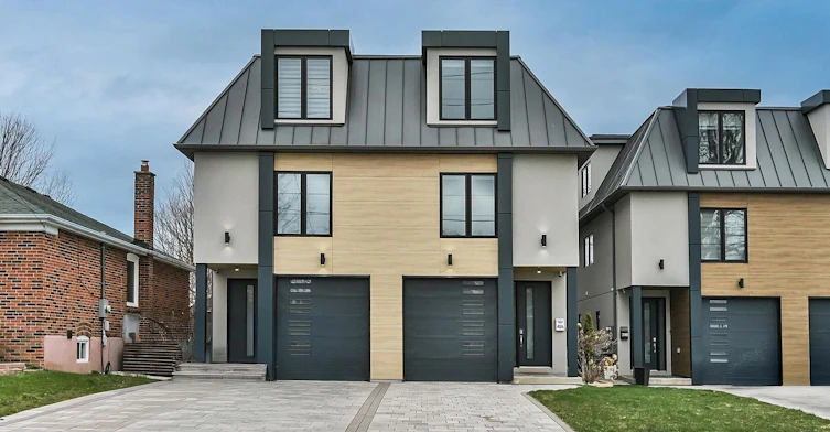 41A Maple Avenue North, Mississauga, ON, L5H 2R9