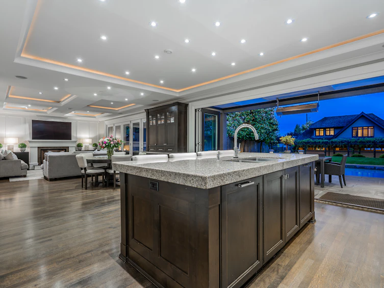 2312 Kings Avenue, West Vancouver, BC, V7V 2C4 - 4