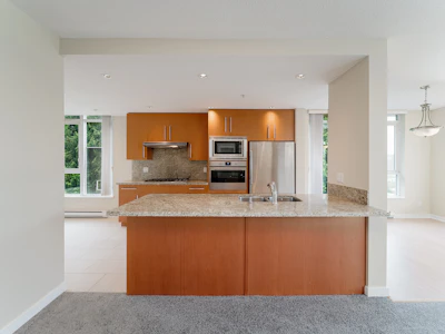702-2688 West Mall - 4