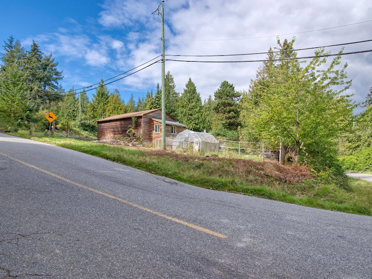 7712 Fawn Road, Halfmoon Bay, BC, V7Z 1C4 - 11