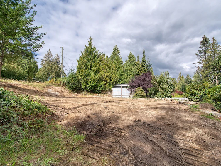 7712 Fawn Road, Halfmoon Bay, BC, V7Z 1C4 - 7