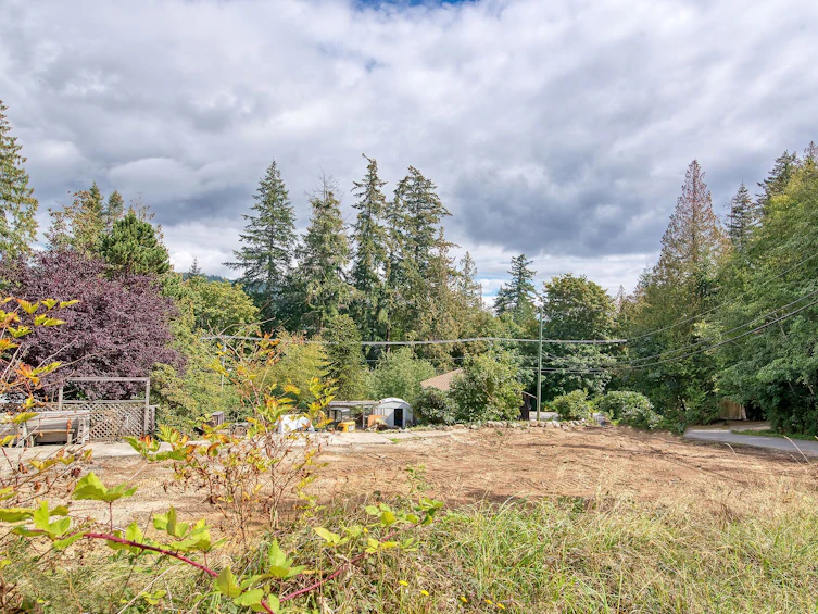 7712 Fawn Road, Halfmoon Bay, BC, V7Z 1C4 - 3