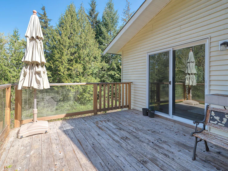 5797-5799 Sandy Hook Road, Sechelt, BC, V7Z 0P1 - 5