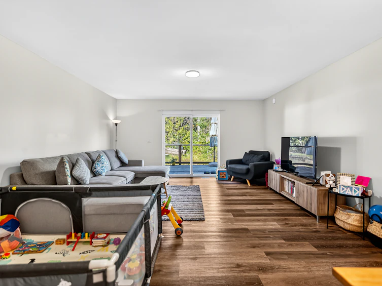 5797-5799 Sandy Hook Road, Sechelt, BC, V7Z 0P1 - 8