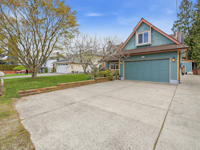 4554 48b Street - 2