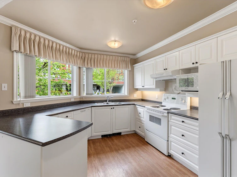 120-405 Quebec Street, Victoria, BC, V8V 4Z2 - 2