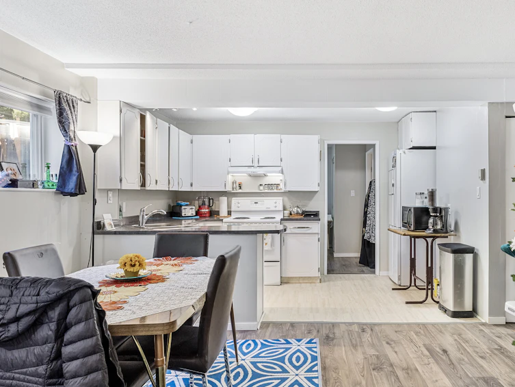 660 Sparrow Road, Kelowna, BC, V1X 4E1 - 54
