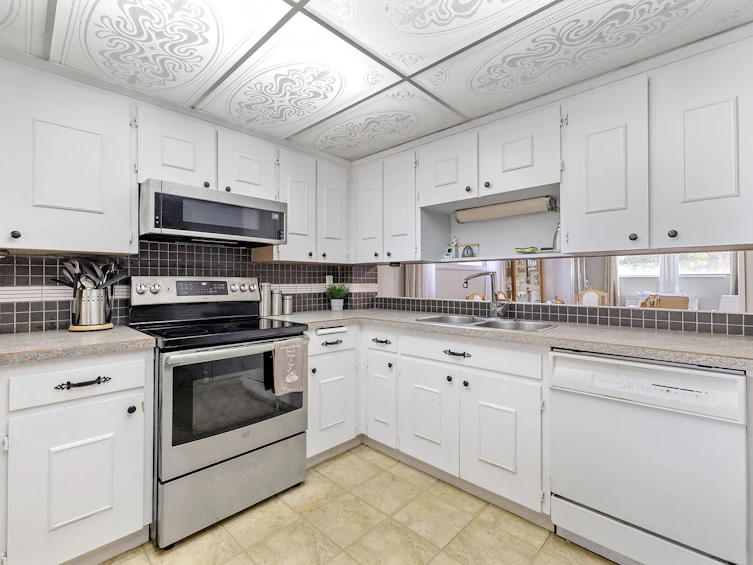 660 Sparrow Road, Kelowna, BC, V1X 4E1 - 15