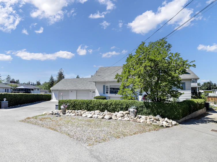 660 Sparrow Road, Kelowna, BC, V1X 4E1 - 3
