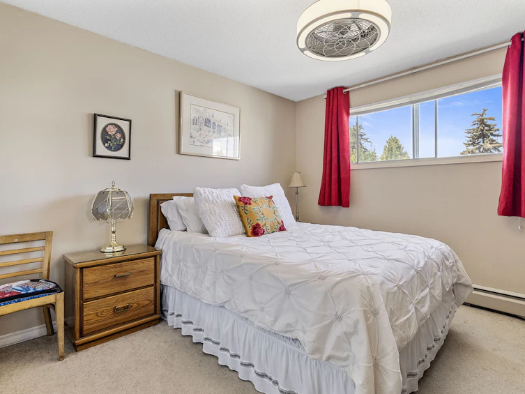 660 Sparrow Road, Kelowna, BC, V1X 4E1 - 28