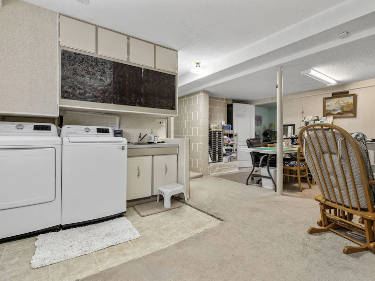 660 Sparrow Road, Kelowna, BC, V1X 4E1 - 46