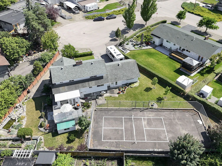 660 Sparrow Road, Kelowna, BC, V1X 4E1 - 71