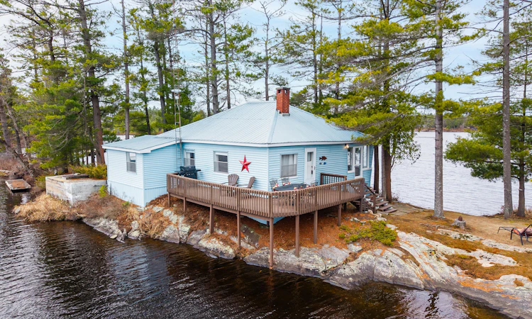 1 1kl Retlaw Island Kahshe Lake
