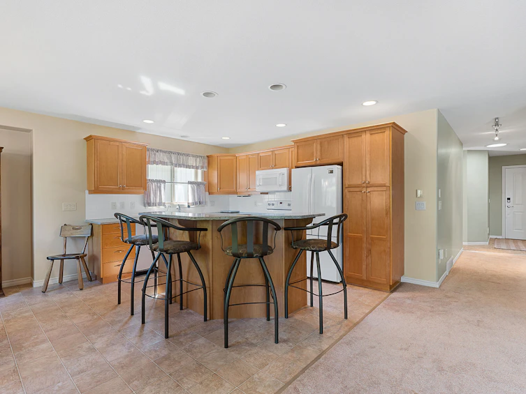 115-1405 Guisachan Place, Kelowna, BC, V1Y 9X8 - 9
