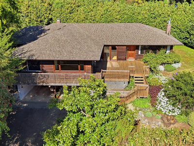 3155 Dickinson Crescent - 2