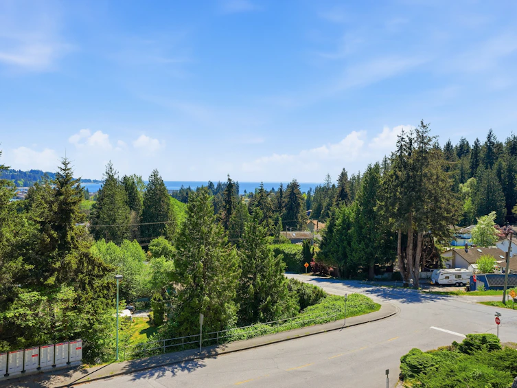 302-5780 Trail Avenue, Sechelt, BC, V7Z 0K5 - 30