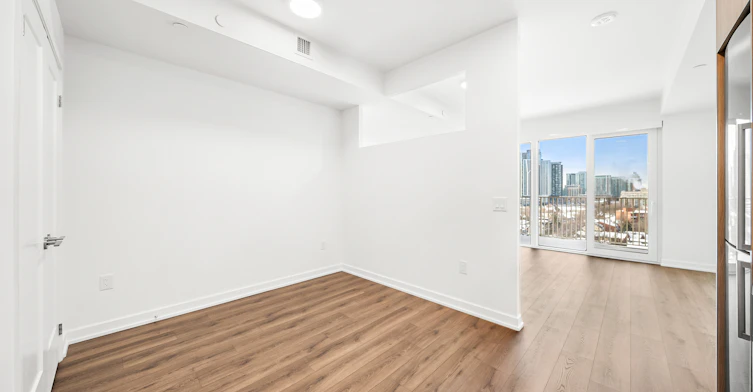 1413-88 Bathurst Street, Toronto, ON, M5V 0W8 - 4