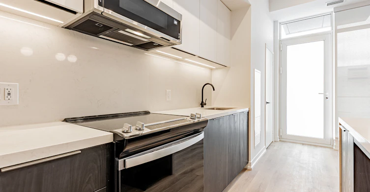 TH 101-5 York Garden Way, Toronto, ON, M6A 2V1 - 4