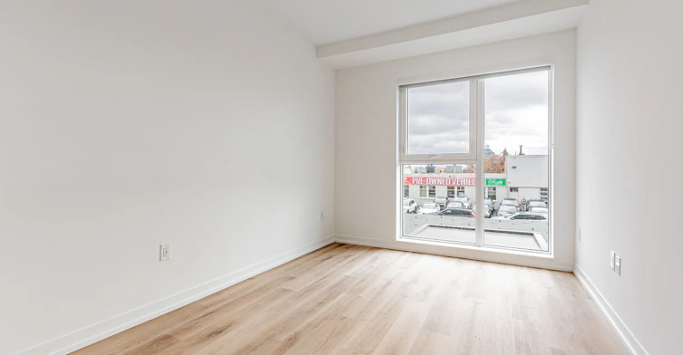 5 York Garden Th104 Way, Toronto, ON, M6A 2V1 - 11