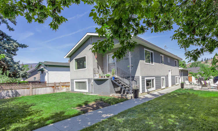 530 Roanoke Avenue