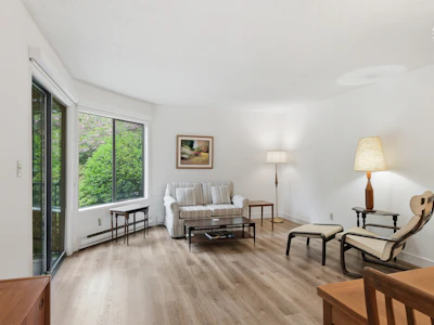 210-1521 Blackwood Street - 3