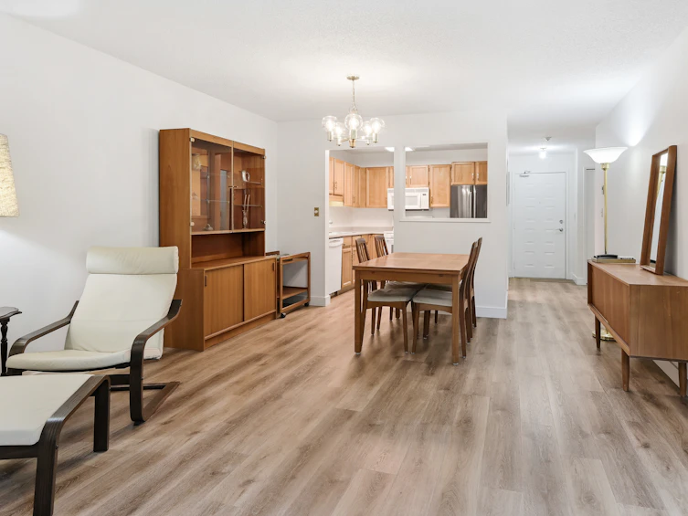 210-1521 Blackwood Street, Surrey, BC, V4B 3V6 - 6