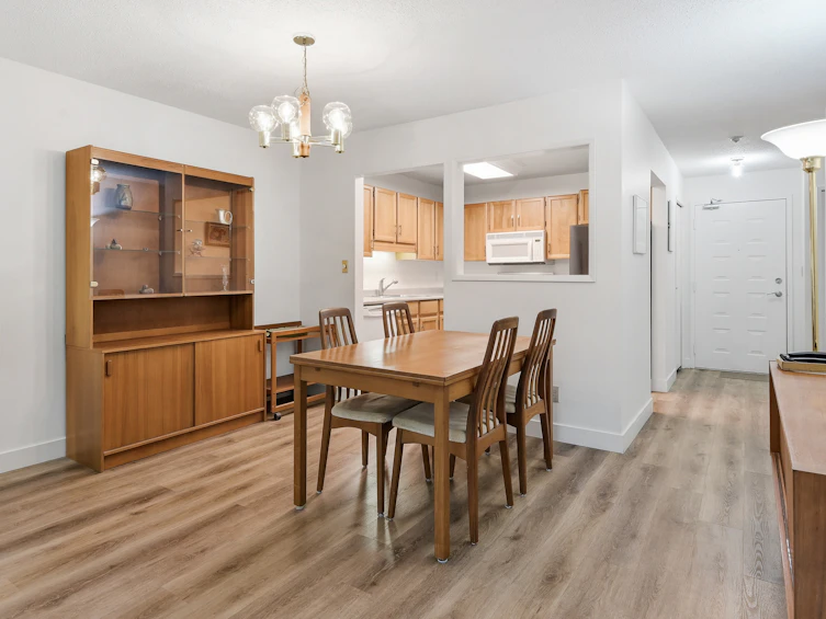210-1521 Blackwood Street, Surrey, BC, V4B 3V6 - 7