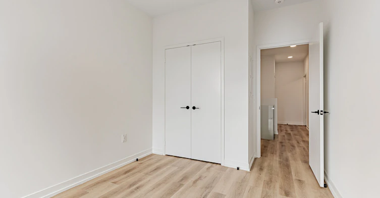 104-31 York Garden Way, Toronto, ON, M6A 2V1 - 16