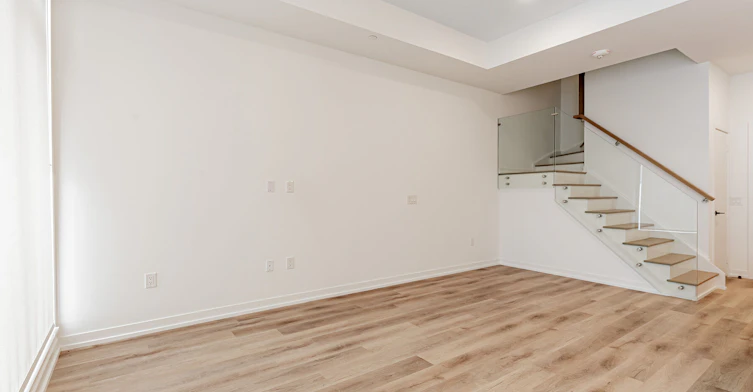 104-31 York Garden Way, Toronto, ON, M6A 2V1 - 6