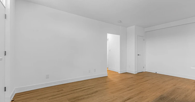 N0520-135 Tyndall Avenue, Toronto, ON, M6K 2G3 - 4