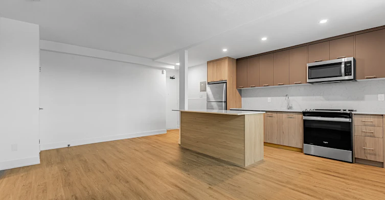 N0520-135 Tyndall Avenue, Toronto, ON, M6K 2G3 - 3