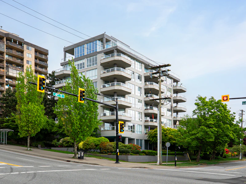 203 - 408 Lonsdale Avenue, North Vancouver BC V7M 2G5