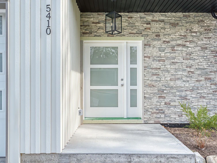 5410 Stellar Way, Sechelt, BC, V7Z 0M3 - 4