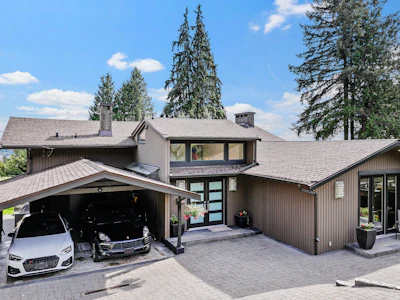 1240 Nepal Crescent - 3
