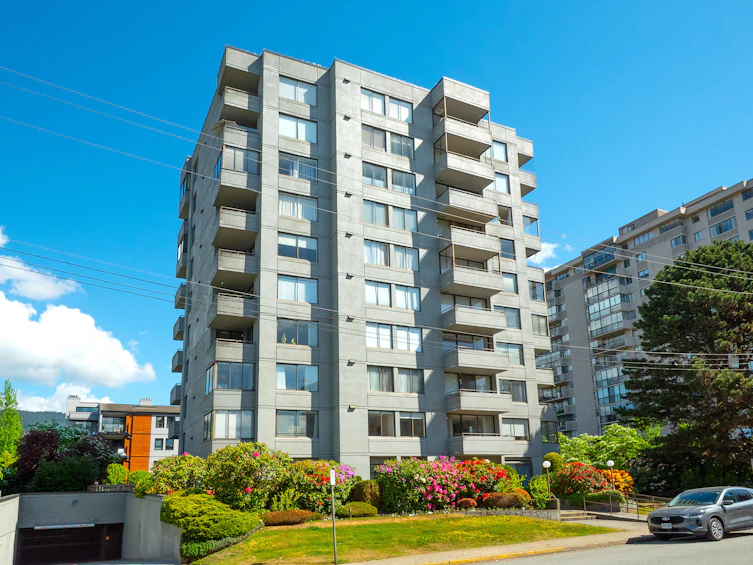 701-1341 Clyde Avenue, West Vancouver, BC, V7T 1E8 - 2