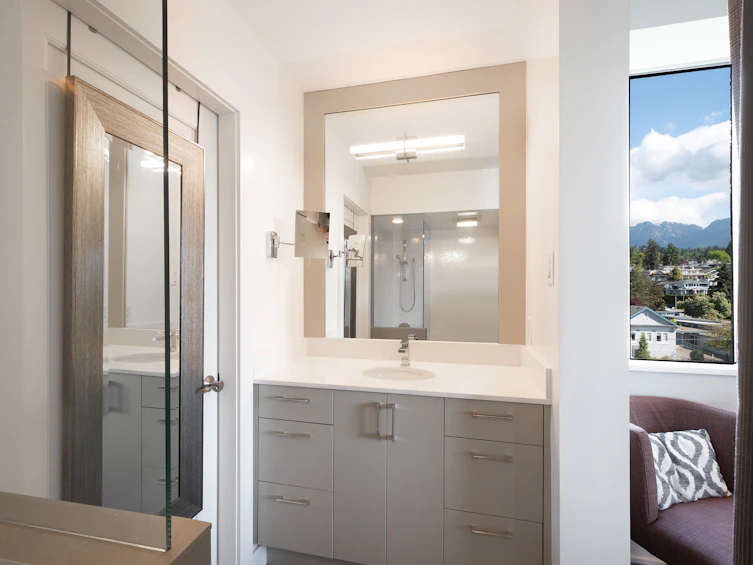 701-1341 Clyde Avenue, West Vancouver, BC, V7T 1E8 - 37