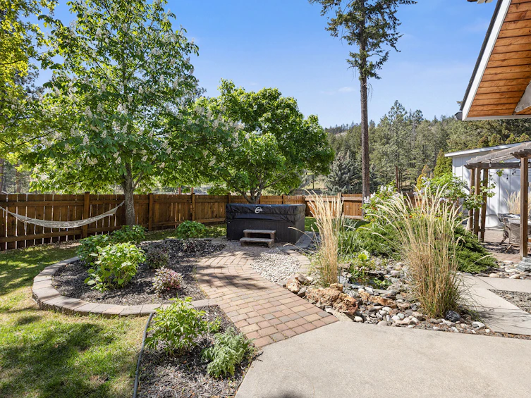 Units 1 & 2-1018 West Kelowna Road, West Kelowna, BC, V1Z 3B7 - 49