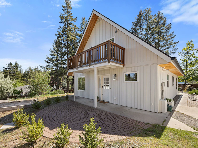 Units 1 & 2-1018 West Kelowna Road, West Kelowna, BC, V1Z 3B7 - 4